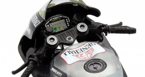 Minichamps 1:12 Valentino Rossi Ducati Desmosedici GP12 Test 2012 – Ultra-Rare Collectors Edition